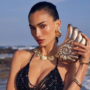 olga berg Shella Clutch in Gold New Womens Hangbag Purse Seashell